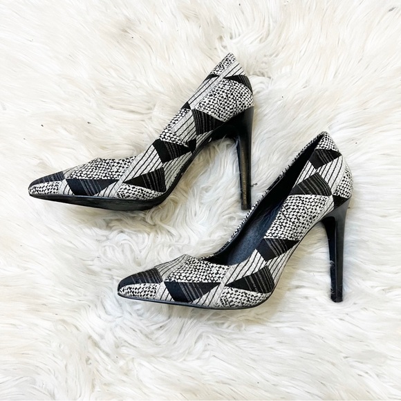 Joe’s Jeans Black & White Geometric Print Pointed Toe Heels Women’s Size 6.5M - Picture 1 of 6